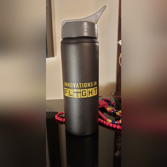 Smithsonian Innovations In Flight Water Bottle - Picture 3 of 4